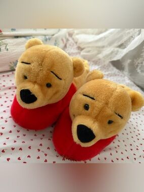 Vintage Winnie the Pooh Slippers